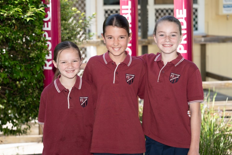 picture of 3 students smiling